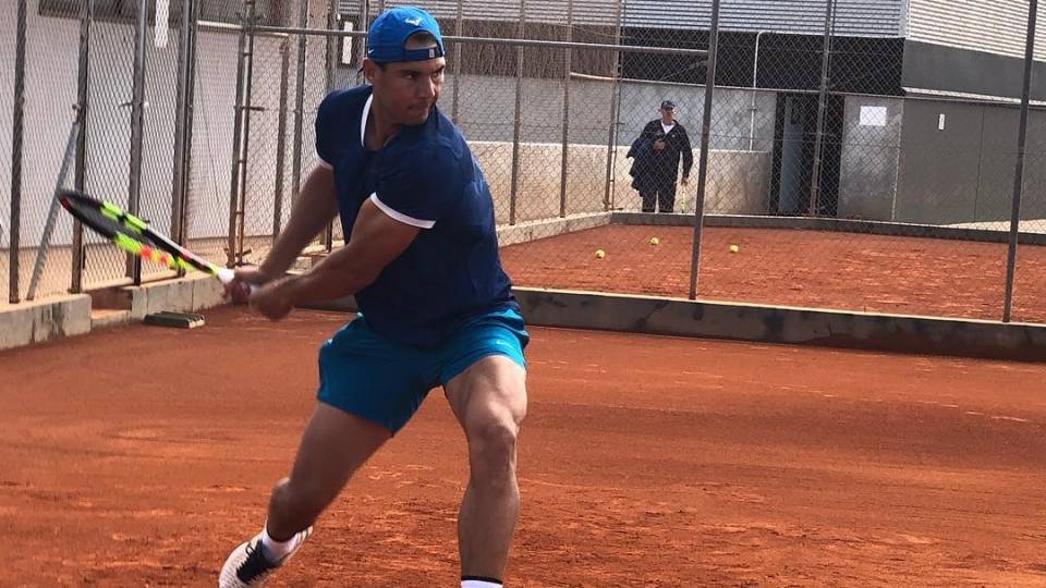 Rafael Nadal entrenando este jueves en su academia - 11 abril 2019