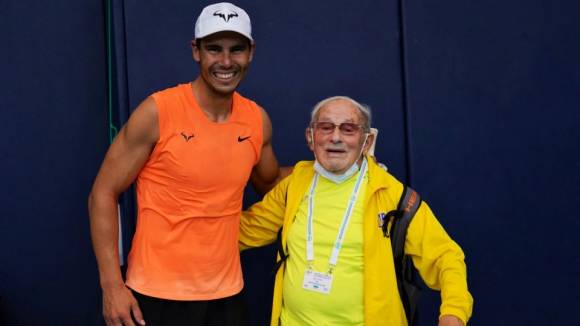 Rafa Nadal con el ex-tenista de 97 aos Leonid Stanislavskyi